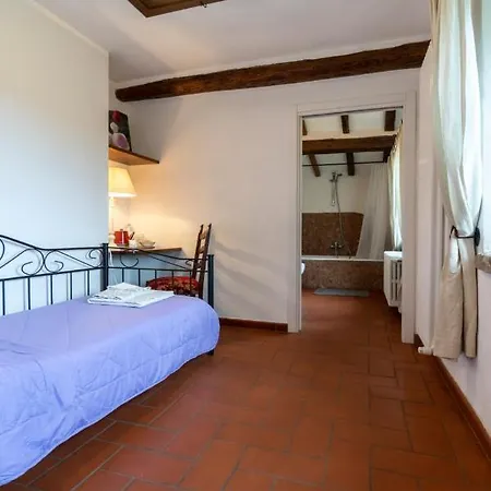 Bed & Breakfast Podere Calvanella *