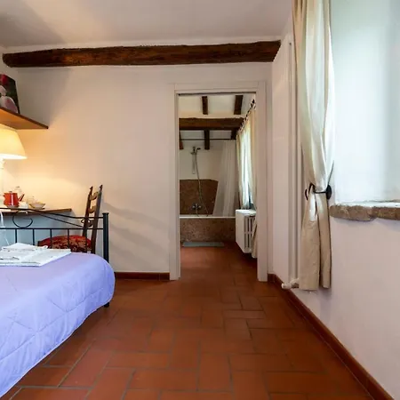 Bed & Breakfast Podere Calvanella *