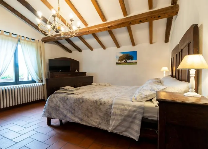 Il Podere Calvanella לינה וארוחת בוקר 3*